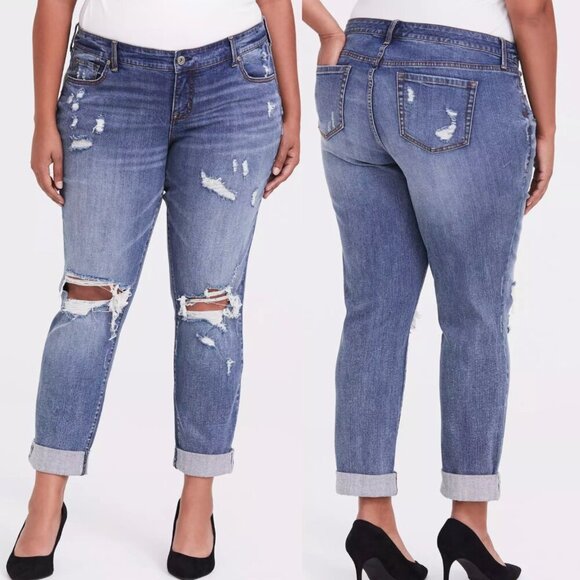 NEW NWT TORRID Plus Size Boyfriend Jean Vintage Stretch Medium Wash Cuffed Rips - Picture 1 of 15